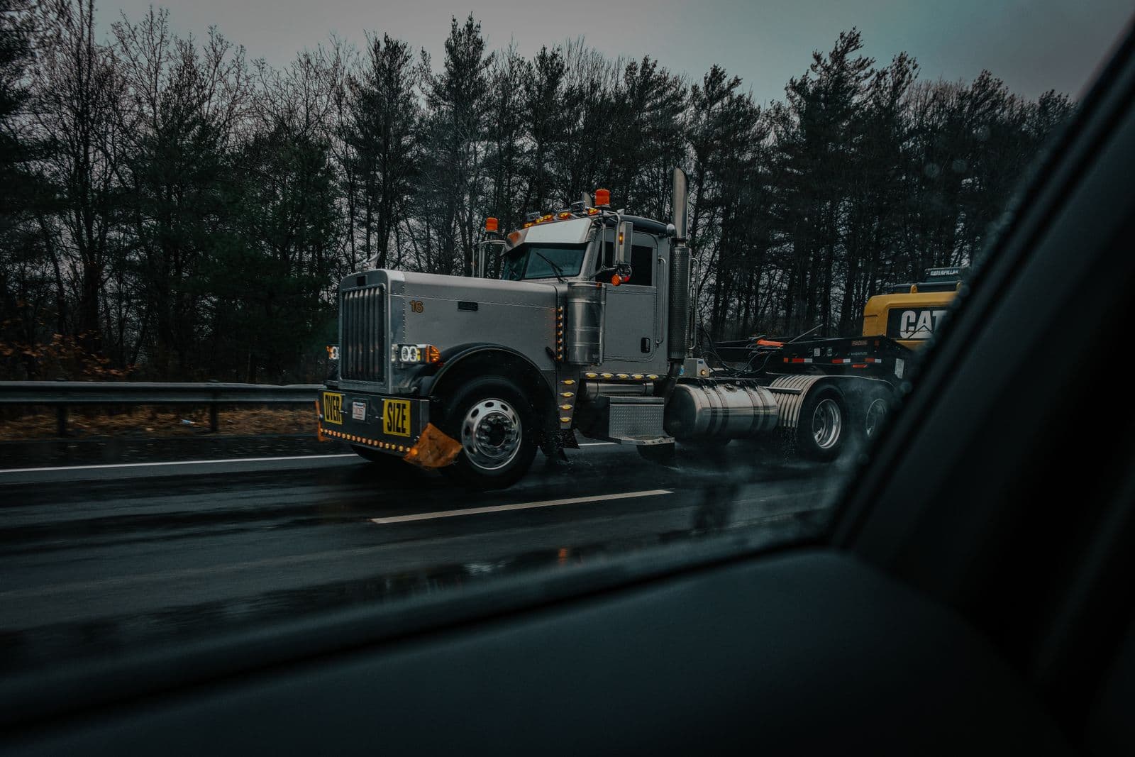 Heavy haul truck with oversize load